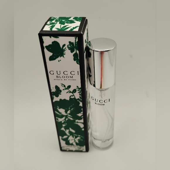 BNIB Gucci Makeup & Fragrance Bundle- Foundation, Lip Gloss, & Gucci Bloom - Picture 3 of 5